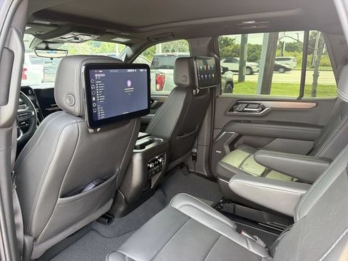 Used 2026 GMC Yukon Denali w/ Denali Reserve Package RWD image 6