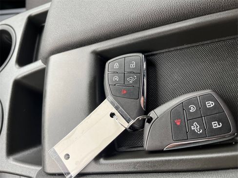 Used 2023 Chevrolet Silverado 1500 LT image 32