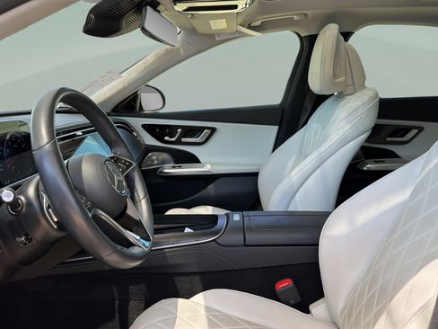 Used 2025 Mercedes-Benz E 350 Sedan image 11