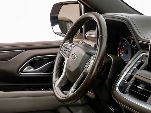 Used 2021 Chevrolet Suburban Z71 AWD/4WD image 12