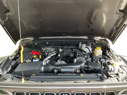 New 2025 Jeep Gladiator Rubicon image 13