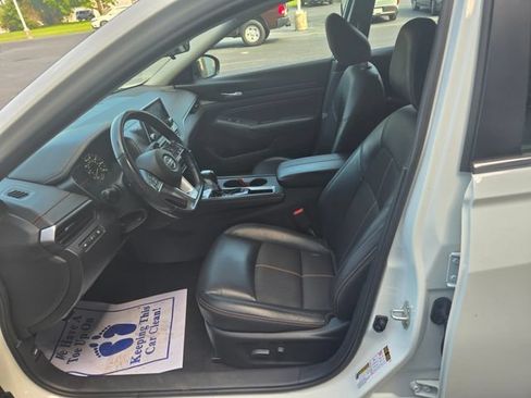Used 2022 Nissan Altima 2.5 SR FWD image 6