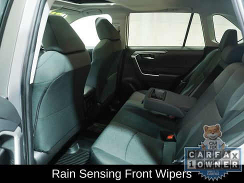 Used 2021 Toyota RAV4 XLE w/ Convenience Package AWD/4WD image 16