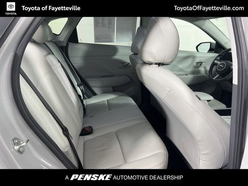 Used 2024 Hyundai Kona SEL w/ Convenience Package image 11