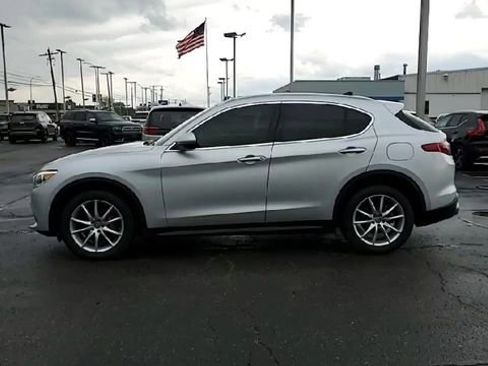 Used 2018 Alfa Romeo Stelvio Ti AWD/4WD image 5