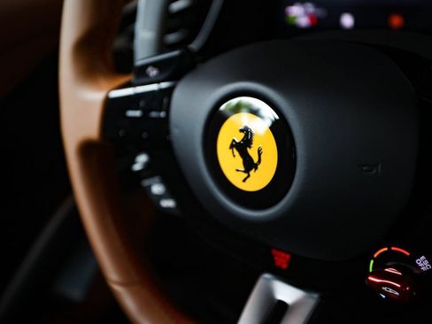 Certified 2025 Ferrari 12Cilindri RWD image 32