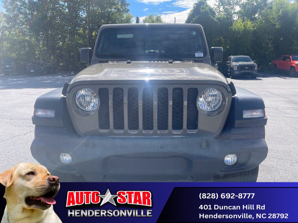Used 2020 Jeep Gladiator Sport w/ Quick Order Package 23S AWD/4WD image 3