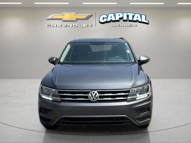 Used 2020 Volkswagen Tiguan SE w/ Panoramic Sunroof Package FWD image 8