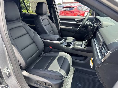 New 2027 GMC Terrain Elevation w/ Elevation Premium Package FWD image 12