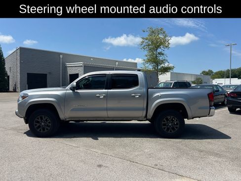 Used 2021 Toyota Tacoma SR5 RWD image 4