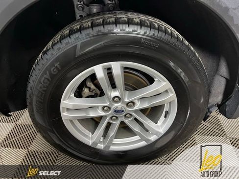 Used 2023 Ford Explorer XLT w/ Equipment Group 202A image 30