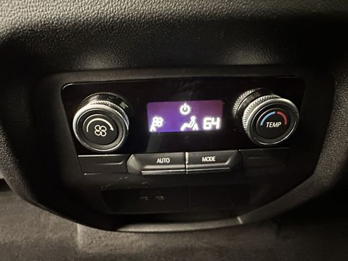 Certified 2026 Buick Enclave Sport Touring AWD/4WD image 32