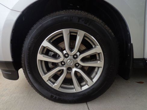 Used 2015 Nissan Pathfinder SL w/ SL Premium Package image 9