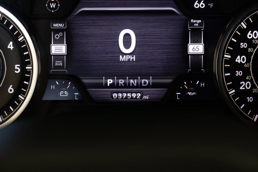 Used 2023 RAM 1500 Laramie AWD/4WD image 29