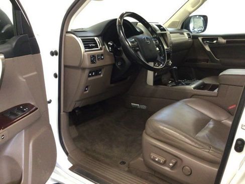 Used 2018 Lexus GX 460 Luxury AWD/4WD image 21