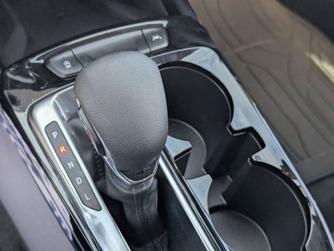 Used 2024 Chevrolet Trax ACTIV w/ Sunroof Package image 22