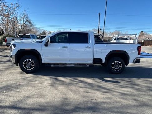 Used 2024 GMC Sierra 2500 SLT w/ SLT Premium Package image 3