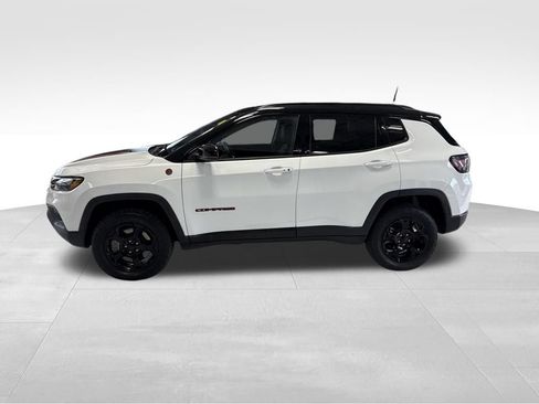 Used 2024 Jeep Compass Trailhawk w/ Trailhawk Elite Group AWD/4WD image 3