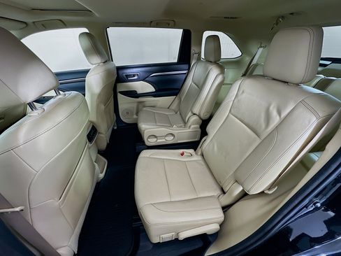 Used 2015 Toyota Highlander Limited image 29
