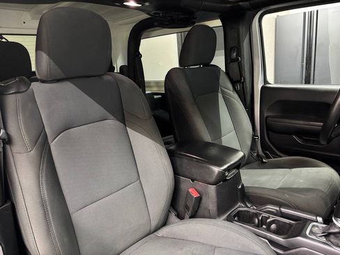 Used 2018 Jeep Wrangler Sport AWD/4WD image 23