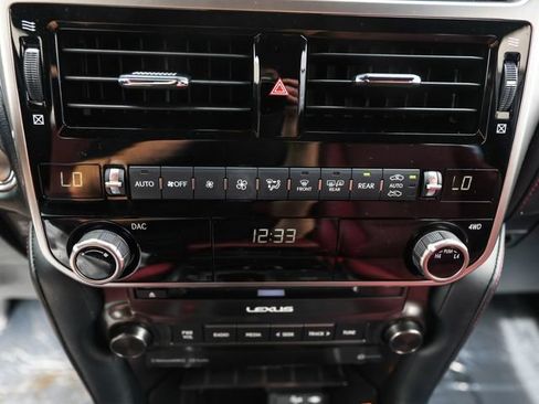 Certified 2023 Lexus GX 460 Premium w/ Premium Package AWD/4WD image 24