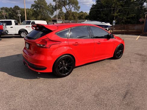 Used 2017 Ford Focus ST FWD image 2