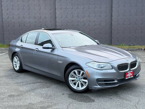 Used 2014 BMW 528i xDrive Sedan AWD/4WD image 3