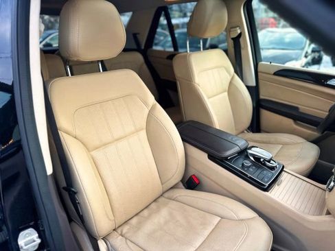 Used 2017 Mercedes-Benz GLE 350 4MATIC w/ Premium 1 Package image 32