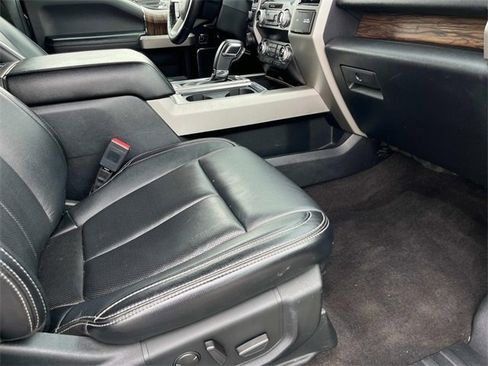 Used 2020 Ford F150 Lariat w/ Equipment Group 502A Luxury image 12