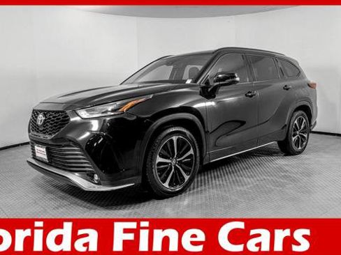 Used 2021 Toyota Highlander XSE image 1