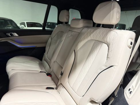 Used 2020 BMW X7 M50i w/ Executive Package AWD/4WD image 5