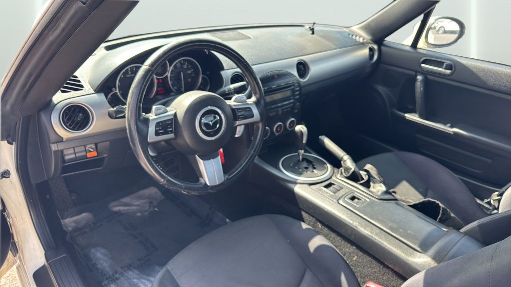 Used 2009 MAZDA MX-5 Miata Touring RWD image 14