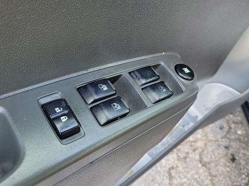 Used 2014 Chevrolet Spark LT FWD image 17