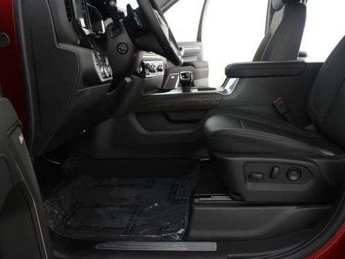 New 2026 GMC Sierra 1500 SLT image 18