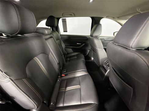 Certified 2025 MAZDA CX-90 3.3 Turbo w/ Select Package AWD/4WD image 41