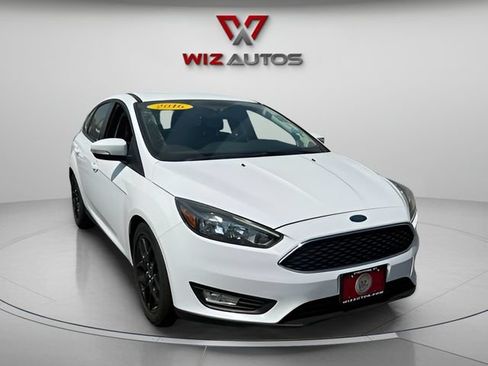 Used 2016 Ford Focus SE w/ Equipment Group 201A FWD image 7