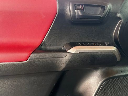 Used 2021 Toyota Tacoma SR5 image 11