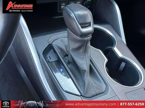 Used 2024 Toyota Highlander XLE image 36