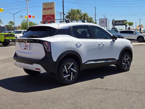 Used 2026 Nissan Kicks SV w/ Cold Weather Package FWD image 5