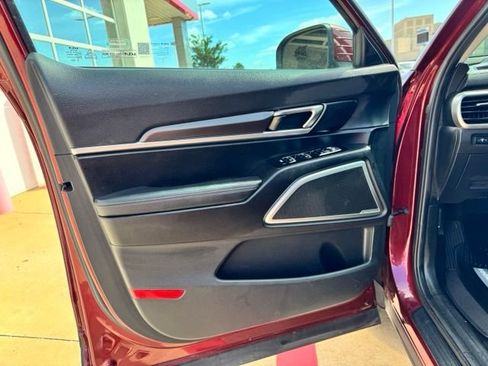 Used 2023 Kia Telluride S w/ S Sunroof Package FWD image 22