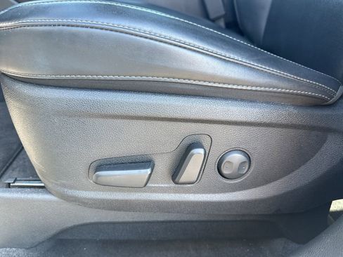 Used 2025 Kia Telluride S AWD/4WD image 17