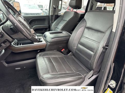 Used 2018 GMC Sierra 2500 Denali w/ Duramax Plus Package AWD/4WD image 15