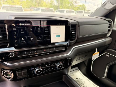 New 2026 GMC Sierra 2500 SLT w/ SLT Premium Package image 15