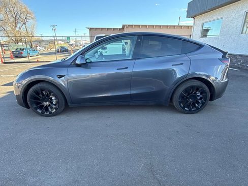 Used 2021 Tesla Model Y Long Range image 4