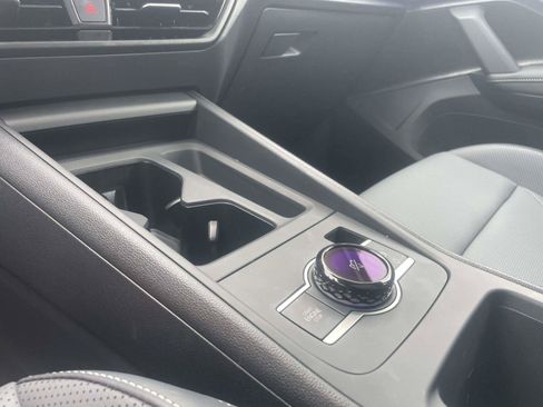 Certified 2026 Volkswagen Tiguan SE w/ Panoramic Sunroof Package FWD image 29