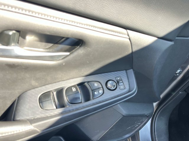 Used 2024 Nissan Sentra SV FWD image 26