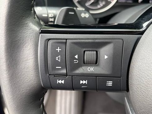 Certified 2025 Nissan Pathfinder SL AWD/4WD image 17