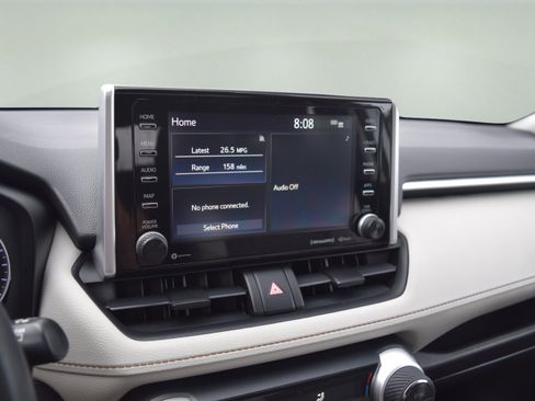 Used 2021 Toyota RAV4 XLE image 15