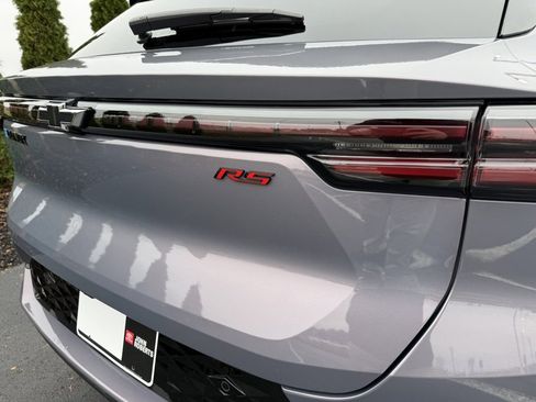 Used 2024 Chevrolet Equinox EV RS image 9