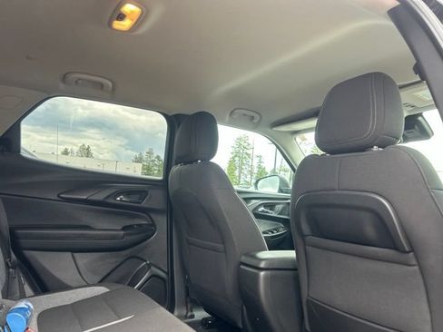 Used 2022 Chevrolet TrailBlazer LT AWD/4WD image 11
